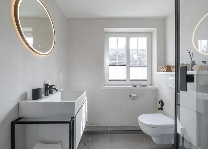 Kajuete #24 Dock 6c *